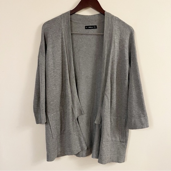 Zara Knit Gray Open Front Notched Hem Cardigan Size Medium - Picture 1 of 8